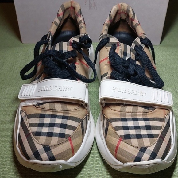 Authentic BURBERRY Low Top Sneaker Size 45 eu - Picture 1 of 7
